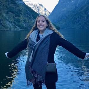 Meet your Posher, Laura